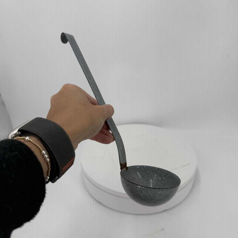Vtg Gray Speckled Graniteware Enamel Ladle Long Hook Handle Primitive Kitchen